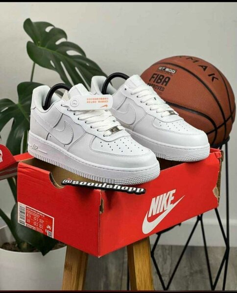 Chaussures Nike Air Force 1