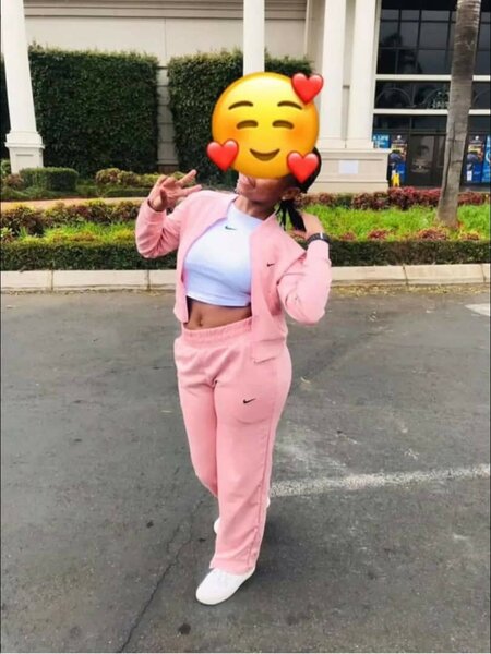 Ensemble de jogging rose femme