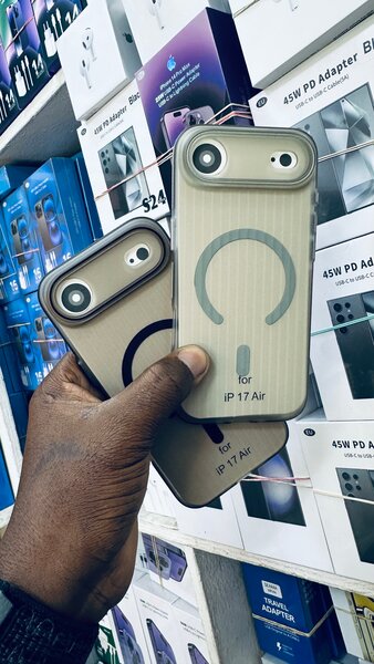 Coque MagSafe iPhone 16/17