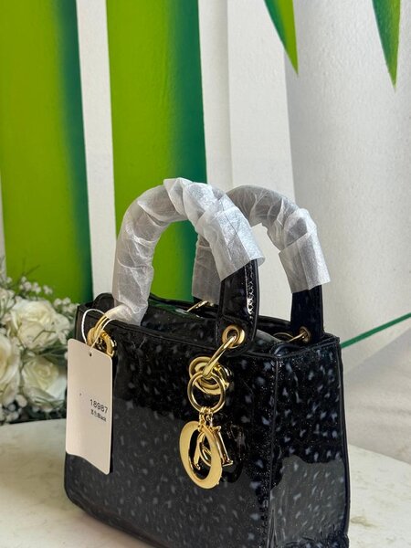 Sac à main noir élégant