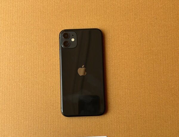 Pre-owned iPhone 11 64Gb Factory Unlocked