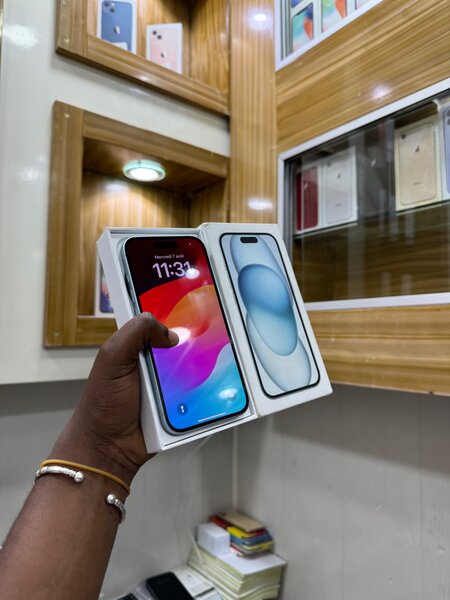 iPhone 15 simple 128G