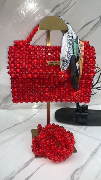 Sac à main en perles colorées