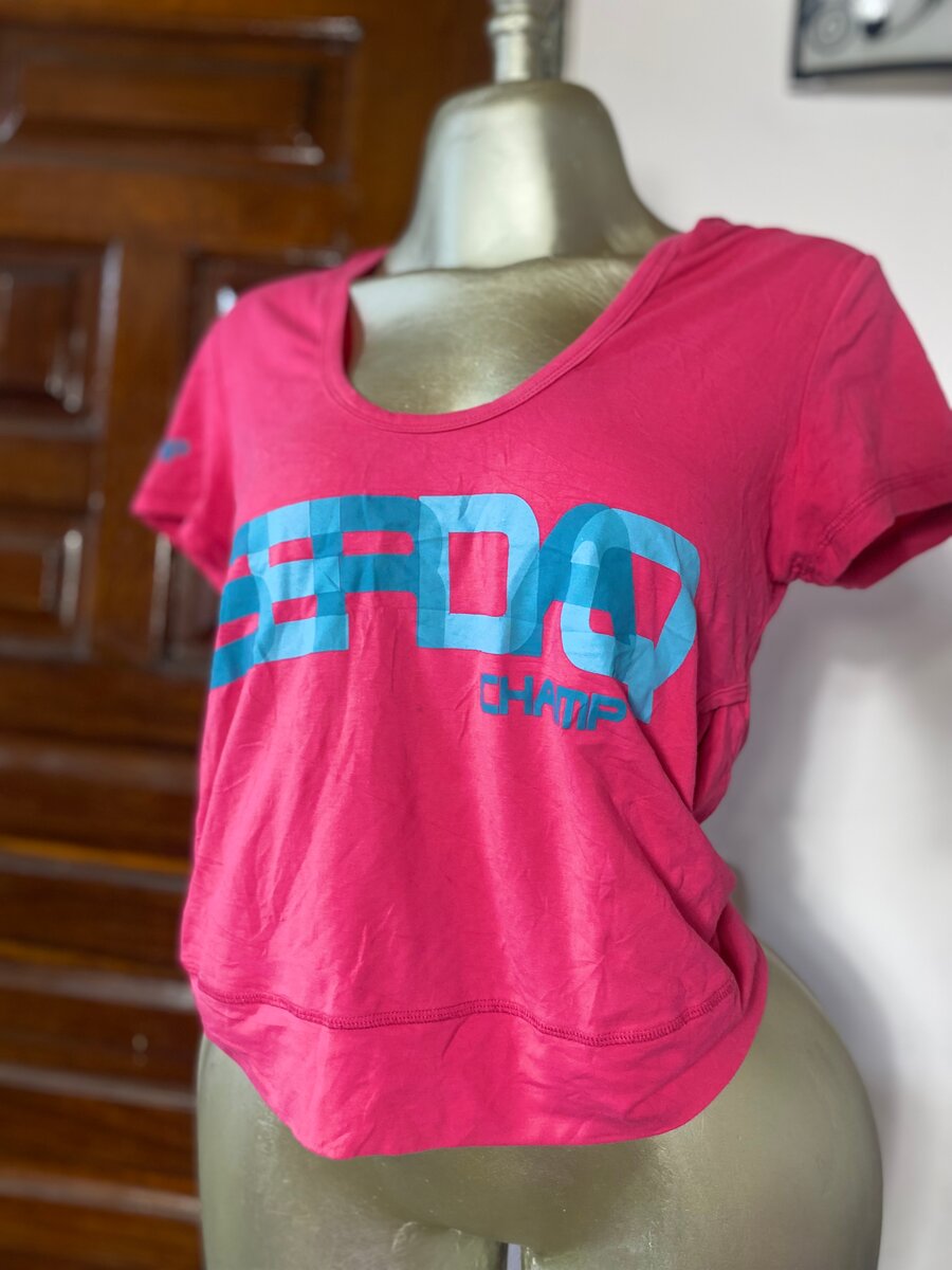 T-shirt rose à capuche femme