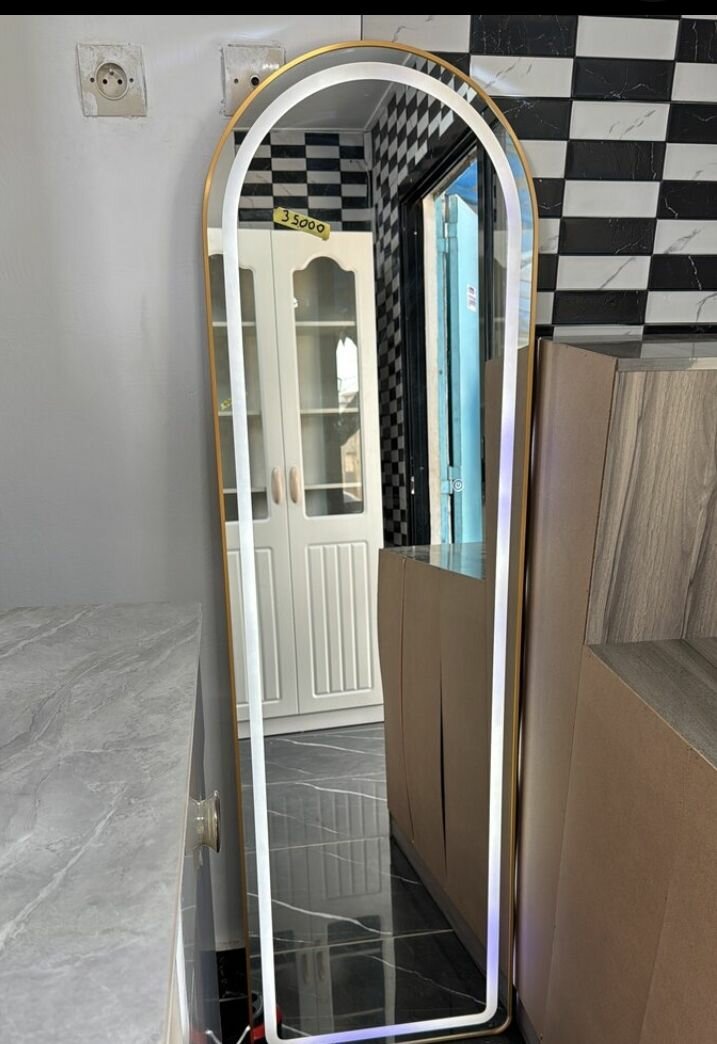 Miroir salle de bain LED moderne