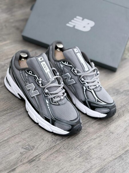 Baskets New Balance 740