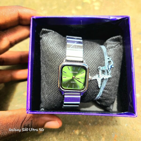  WATCH +FREE LADY NECKLACE 