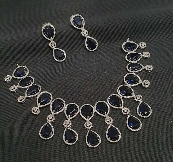 Ladies wedding set Necklace and earrings