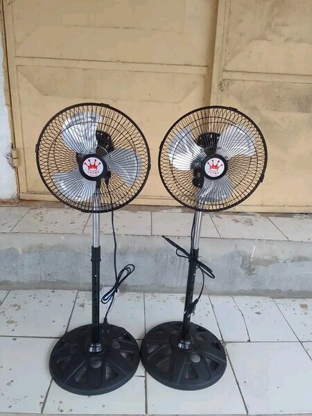 Ventilateurs sur pied réglables