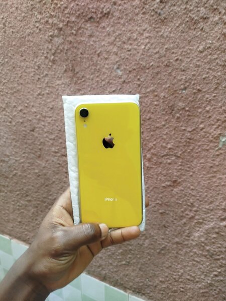 iPhone XR Jaune