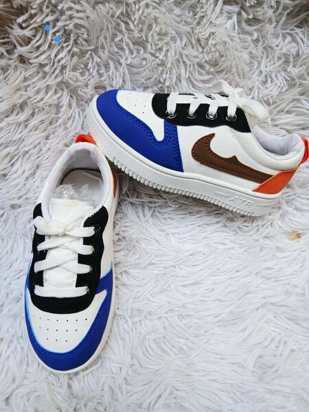 Chaussures de sport colorées