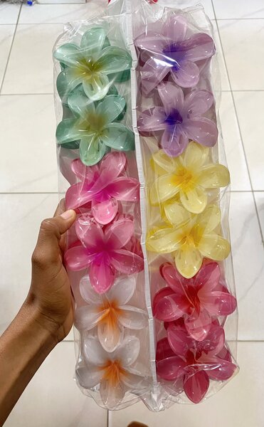 Pince à fleurs pour cheveux