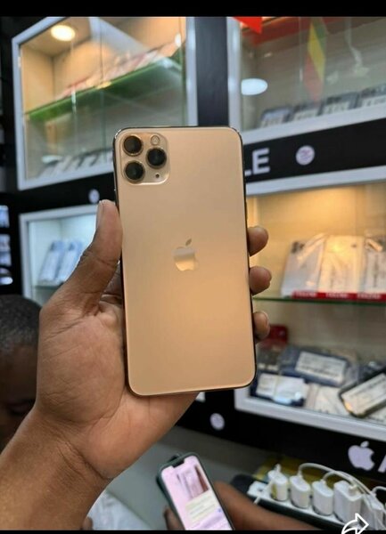 iPhone 11 Pro Gold - Smartphone Apple