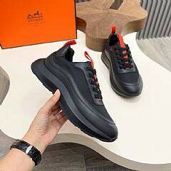 Sneakers en cuir noir