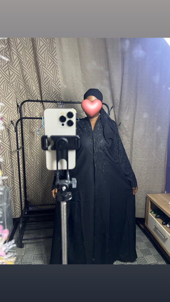 Abaya noire élégante pour femmes