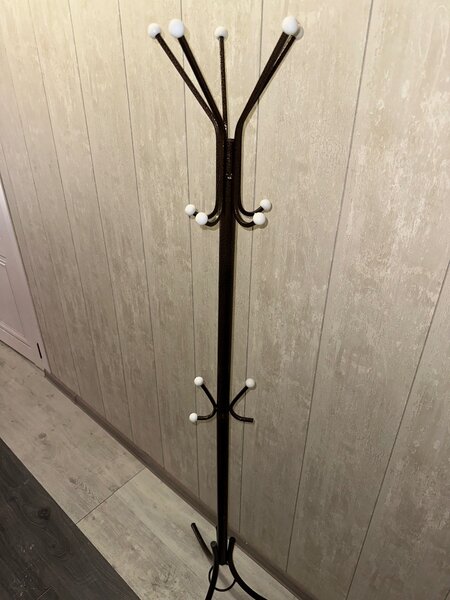 Вешалка для верхней одежды