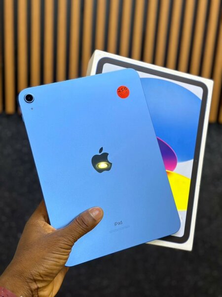 A month used ipad 10th gen. 256gb wifi