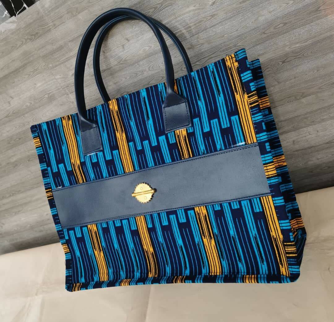 Sac à main en toile élégante