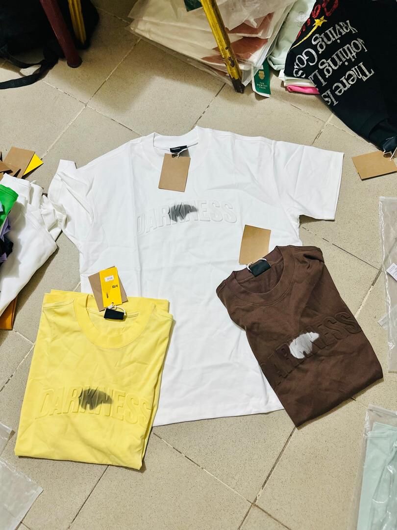 T-shirts unisex "Darkness"