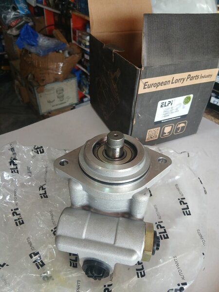 Pumpo à direction Mercedes