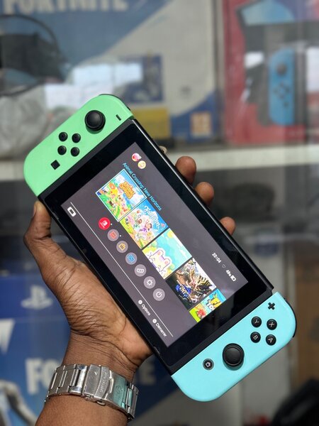Nintendo switch + animalCrossing