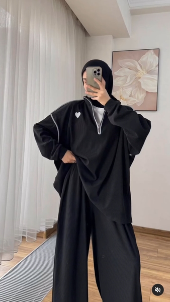 Новинка безумно красивая стильная двойка *Сердечко*🥰