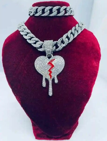 Collier Hip-Hop en Forme de Papillon ou Cœur Brisé