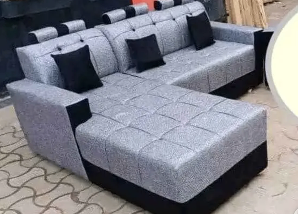 Canapé d'angle gris et noir en tissu