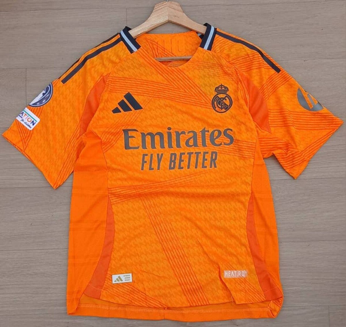 Maillot de Real Madrid orange