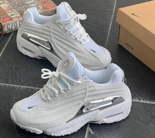 Baskets blanches modernes