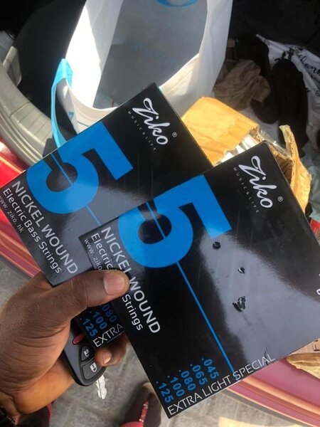 ZIKO BASS (5) GUITAR STRINGS