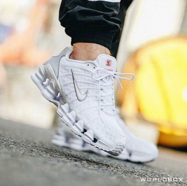 Baskets Nike Shox élégantes