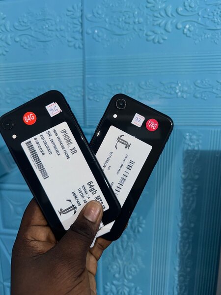 Smartphones XR 64Go  casi neuf