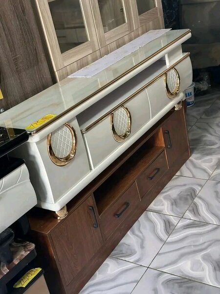 Bibliothèque en bois moderne