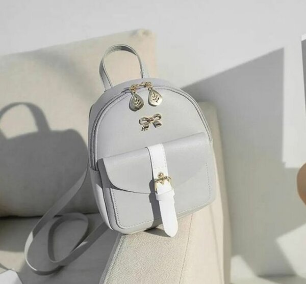 Sac à dos gris élégant pour femme