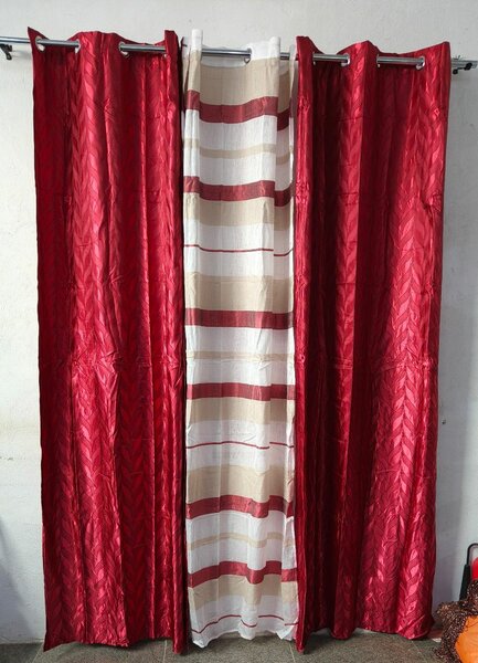 Rideaux élégants en soie rouge