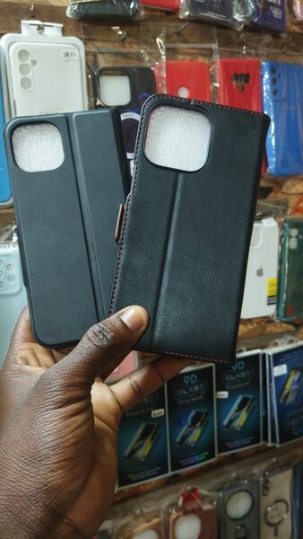 Coque en cuir ultra-mince pour iPhone