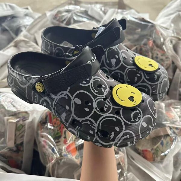 Sabots unisex smiley fun