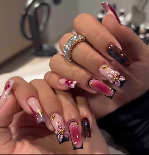 Press on nails