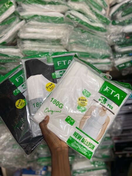 3paquet de 3 débardeur à 8000f