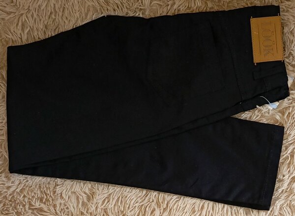 Pantalon noir classique