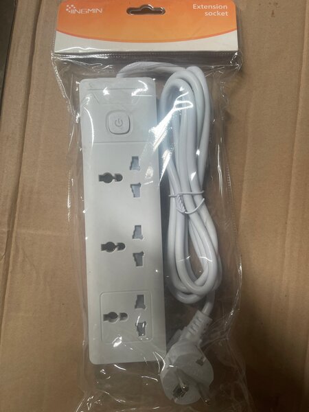 Multiprise électrique avec interrupteur