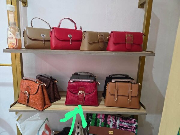 Sac à main chic rouge