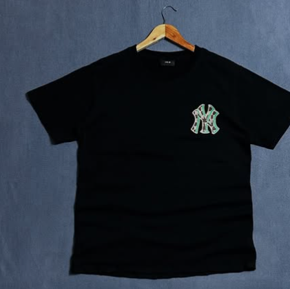 MLB heavy cotton New York Yankees t shirt size: L