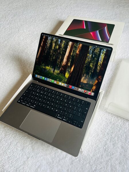 Super-neat UK MacBook pro 2023 (m2 pro chip)