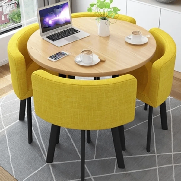Table et chaises en tissu