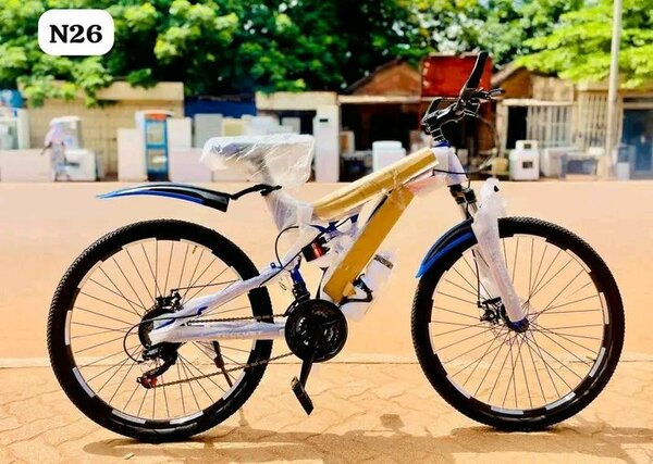 Vélo urbain plissé blanc et or