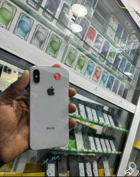 iPhone X 64Go
