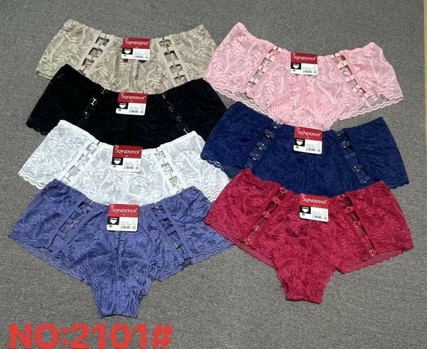 Culottes en dentelle féminine