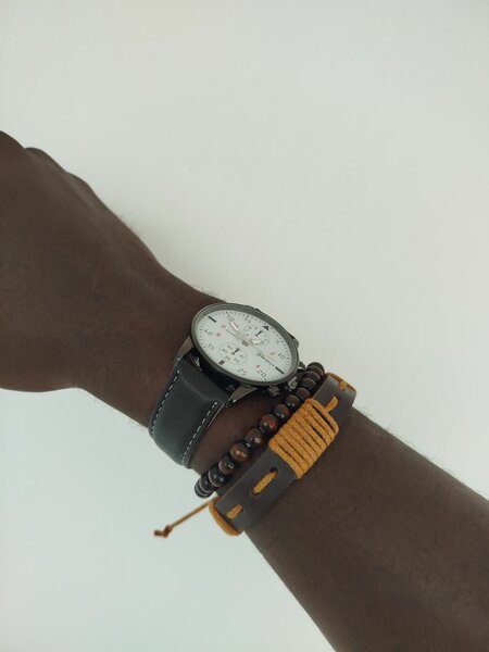 Montre bracelet homme élégante